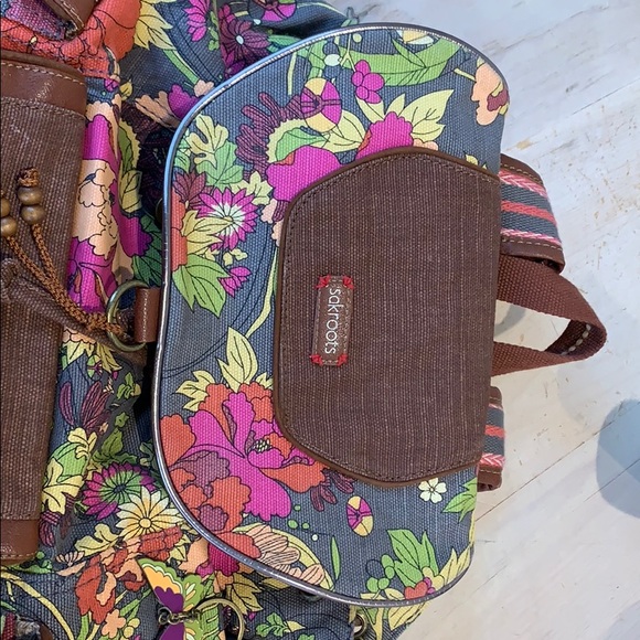 Backpack - Picture 4 of 4